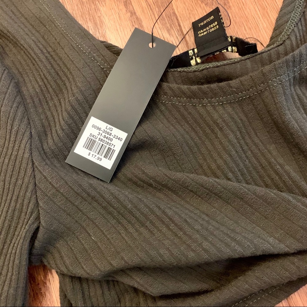 BNWT Revamped L/S Crop Size || L